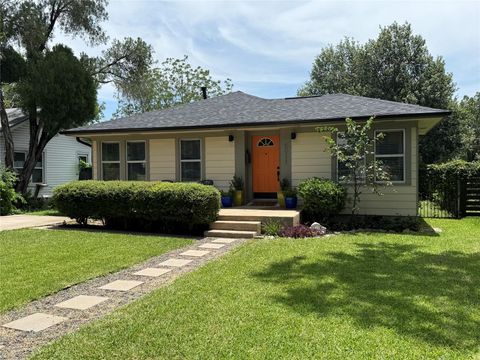Photo of 5011 Eilers Ave, Austin, TX 78751 (MLS # 8454442)
