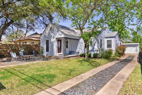 Photo of 906 E 43rd ST, Austin, TX 78751 (MLS # 8841522)