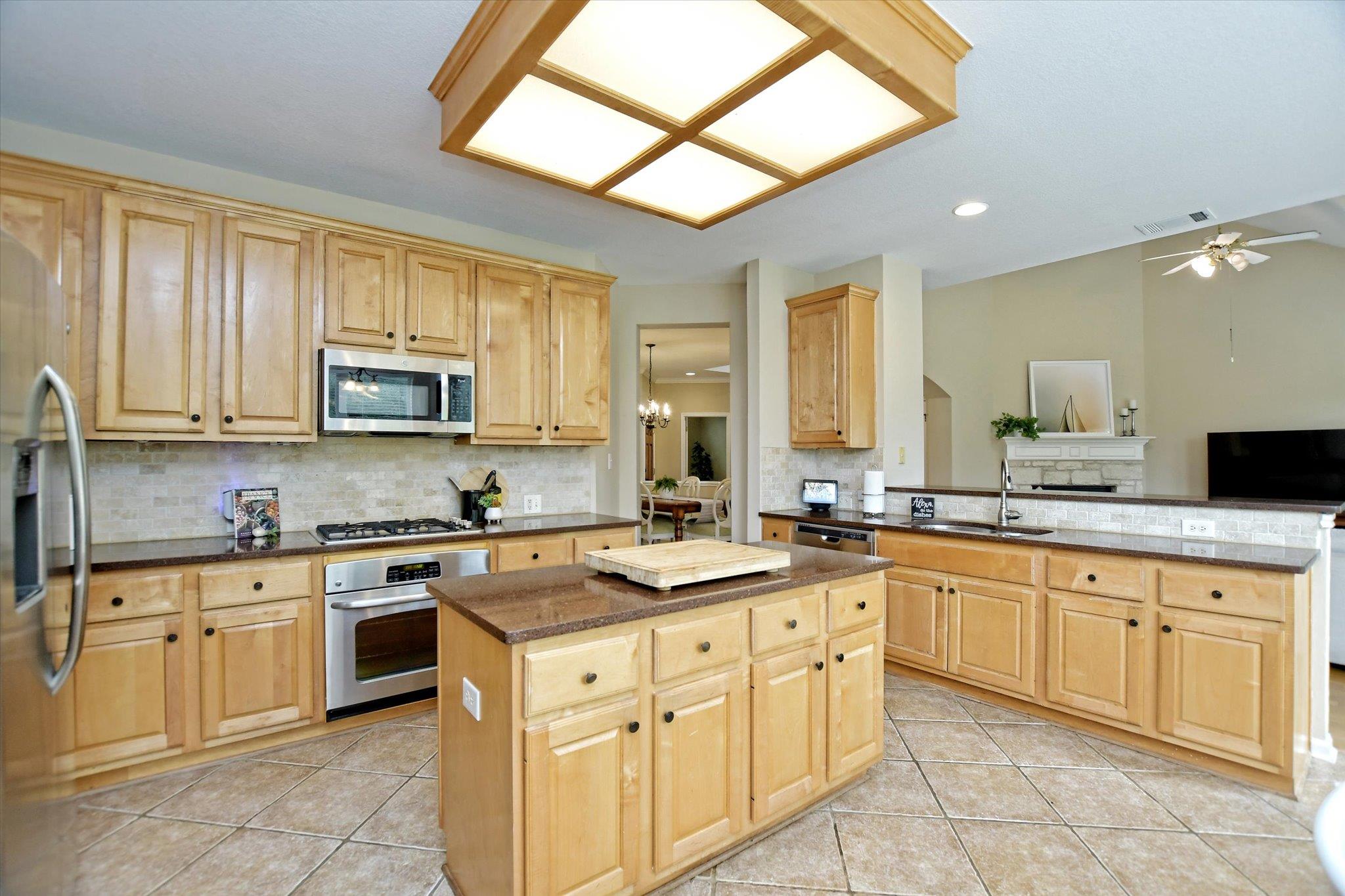 2012 Wood Glen DR