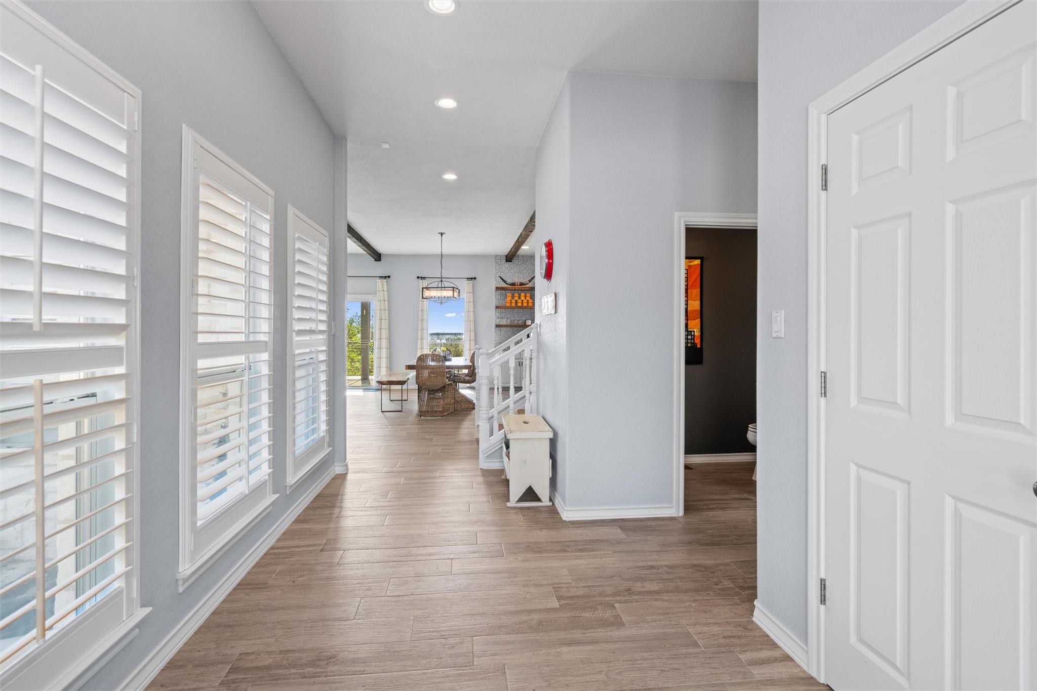 4401 Sunset Cliff RD