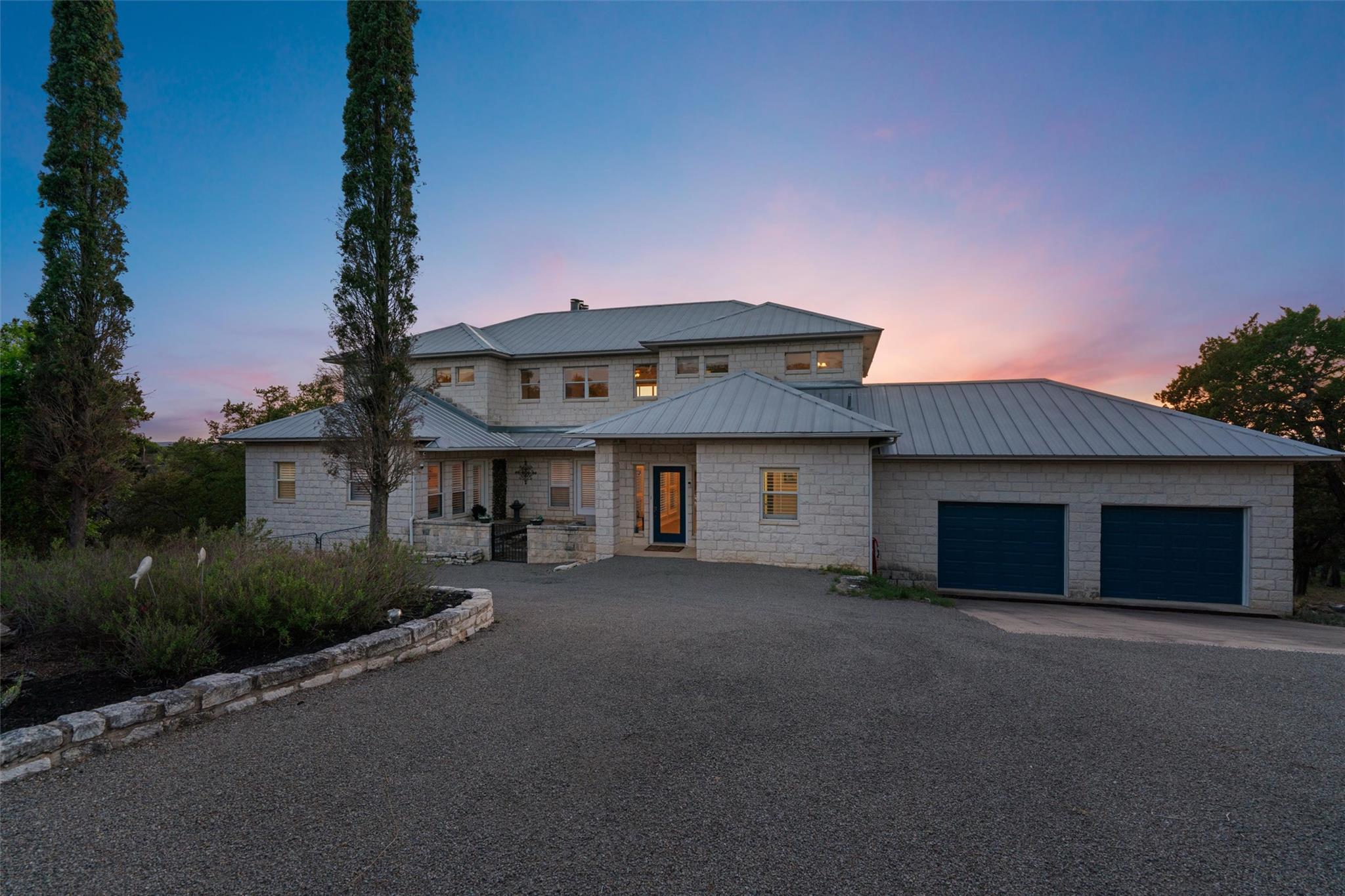 4401 Sunset Cliff RD