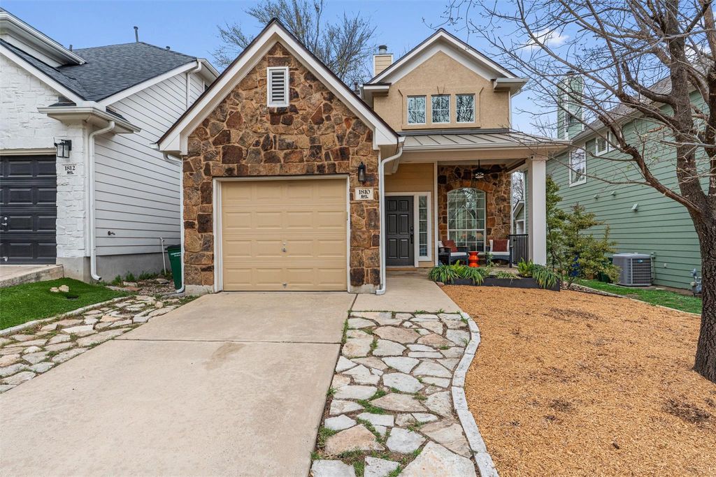 Photo of 1810 Village Oak CT, Austin, TX 78704 (MLS # 1810329)