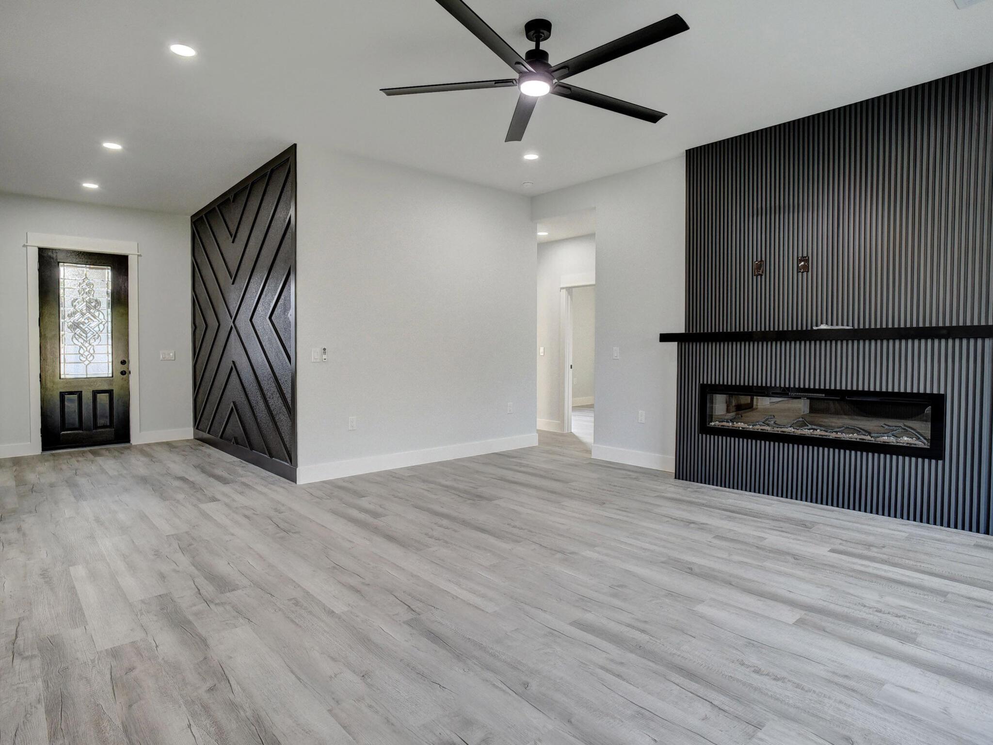 109 W Pauwela LN