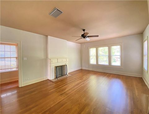 Tiny photo for 609 Texas Ave, Austin, TX 78705 (MLS # 6891323)