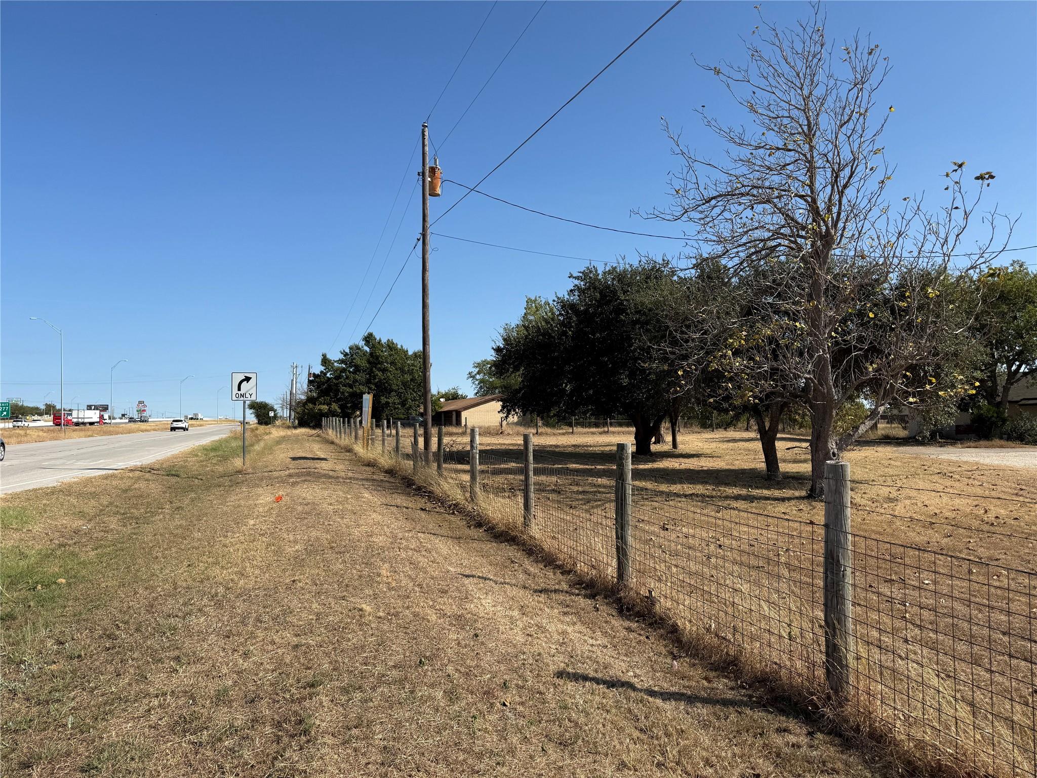 13200 IH 35 Highway
