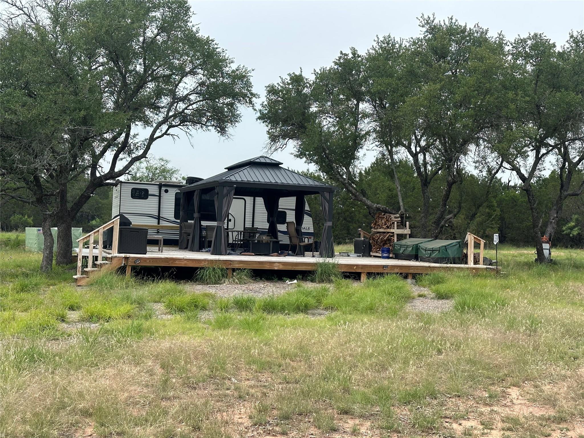 144 S Live Oak DR