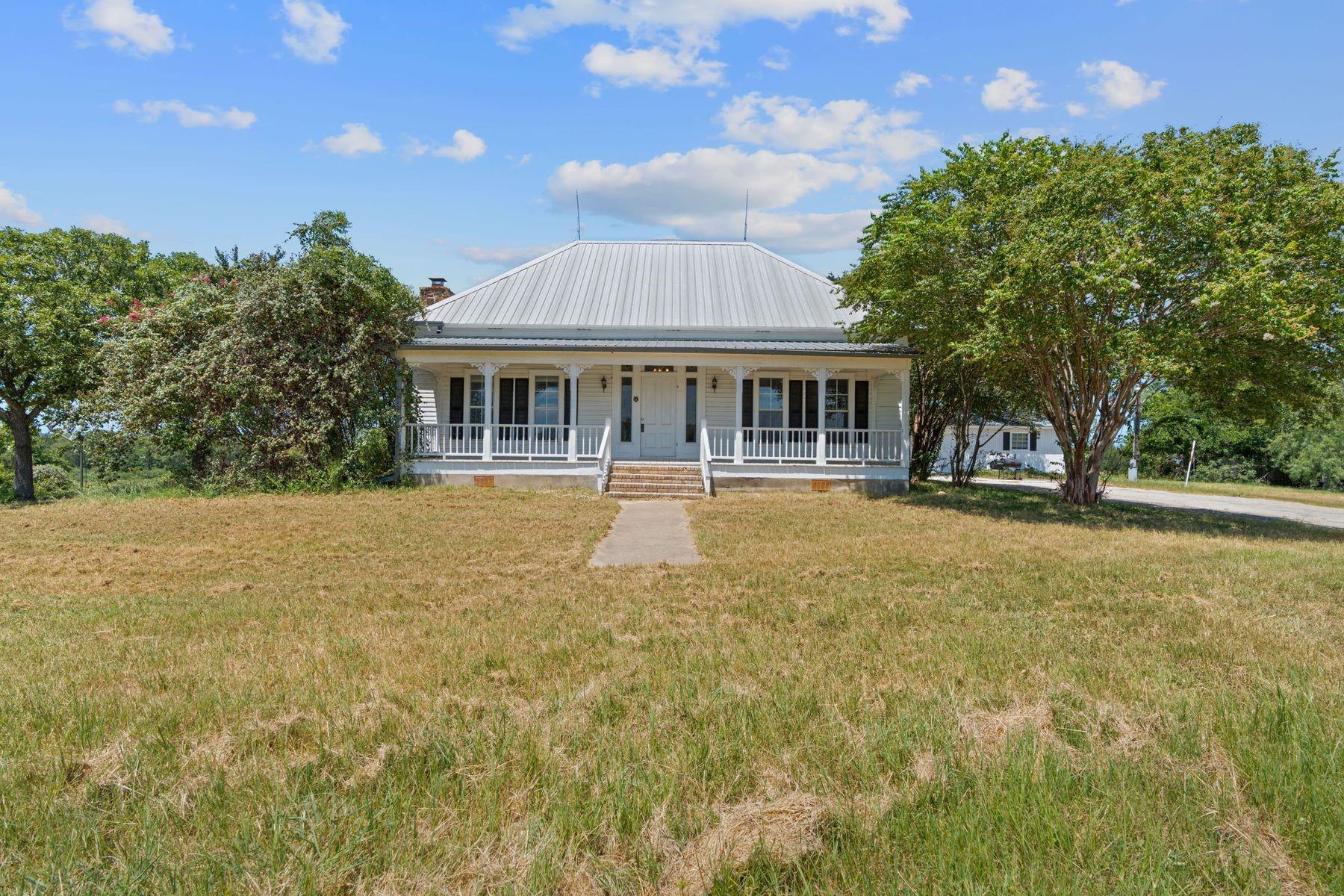 176 Cedar Creek CIR