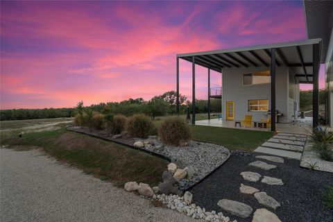 370 Gray Wolf Blanco TX 78606