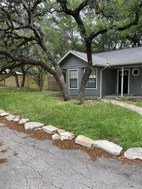 A home in Blanco