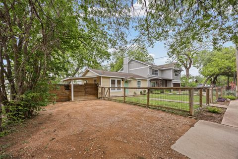 Photo of 2403 S 2nd ST, Austin, TX 78704 (MLS # 2810757)