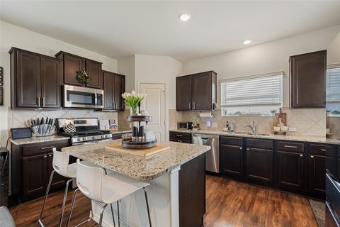 7304 Fall Ray DR Del Valle TX 78617