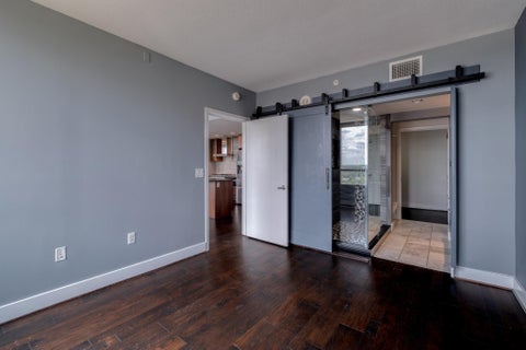 Tiny photo for 300 Bowie ST #1305, Austin, TX 78703 (MLS # 3967060)