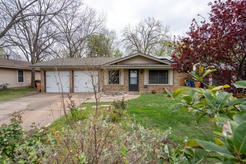 Photo of 9505 Oriole DR, Austin, TX 78753 (MLS # 7654301)