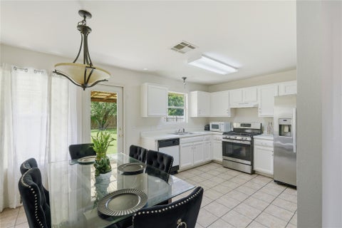 Photo of 310 Raintree DR, Georgetown, TX 78626 (MLS # 1081339)