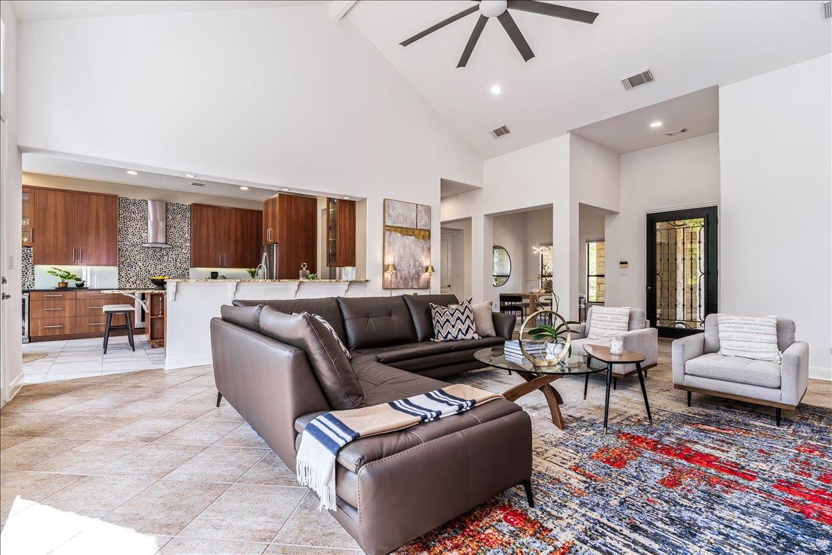 37 Autumn Oaks DR