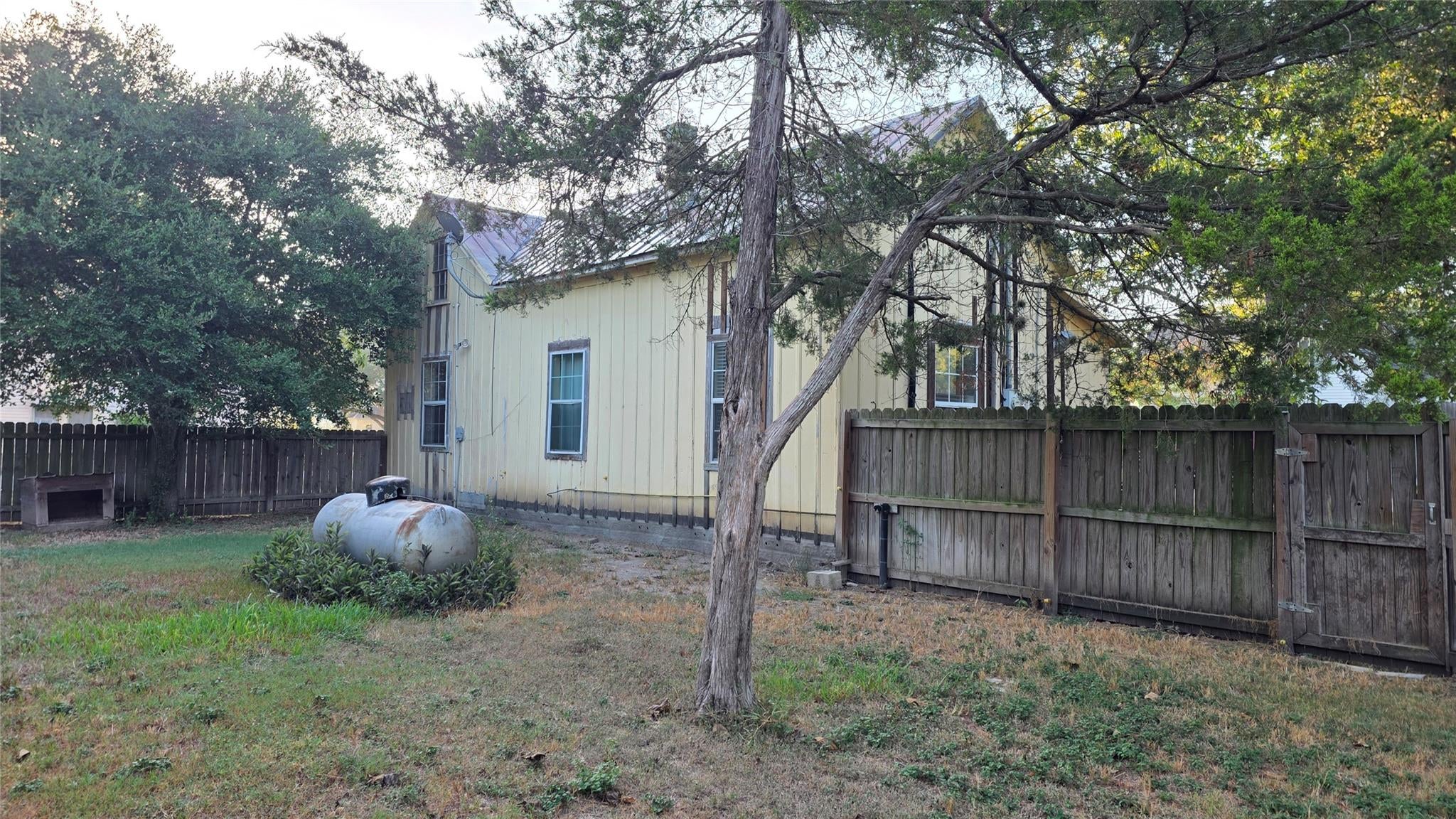 401 N Pecan ST