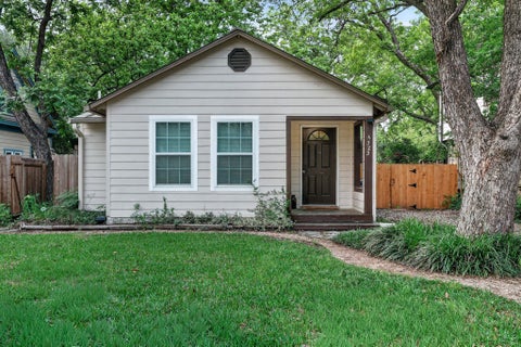 Photo of 4525 Avenue B, Austin, TX 78751 (MLS # 4681918)
