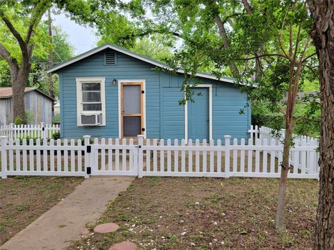 Photo of 2511 E 2nd ST E #B, Austin, TX 78702 (MLS # 5480480)