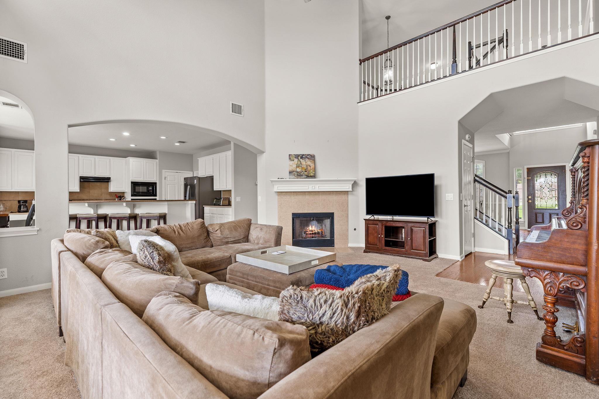 3805 Durnberry LN