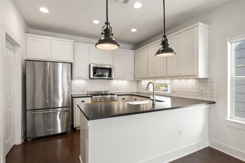 Tiny photo for 1008 Muse LN, Austin, TX 78702 (MLS # 7653595)