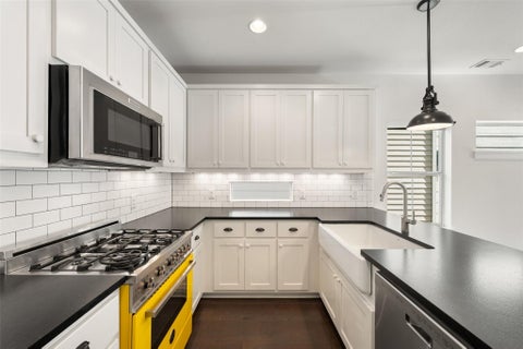 Tiny photo for 1008 Muse LN, Austin, TX 78702 (MLS # 7653595)