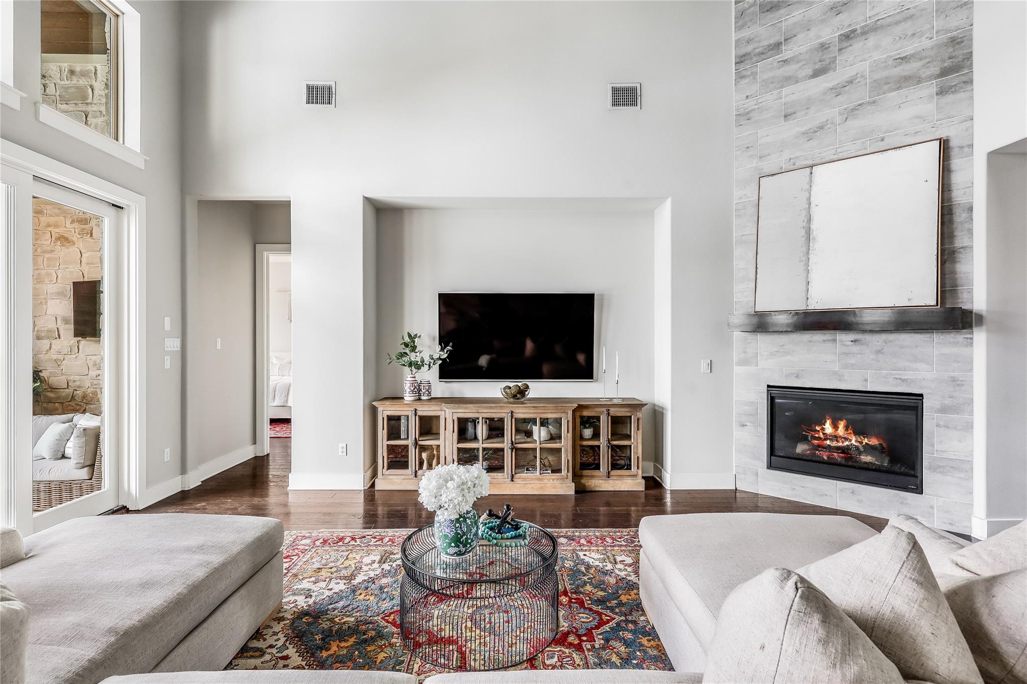 3306 Hidden Hills LN