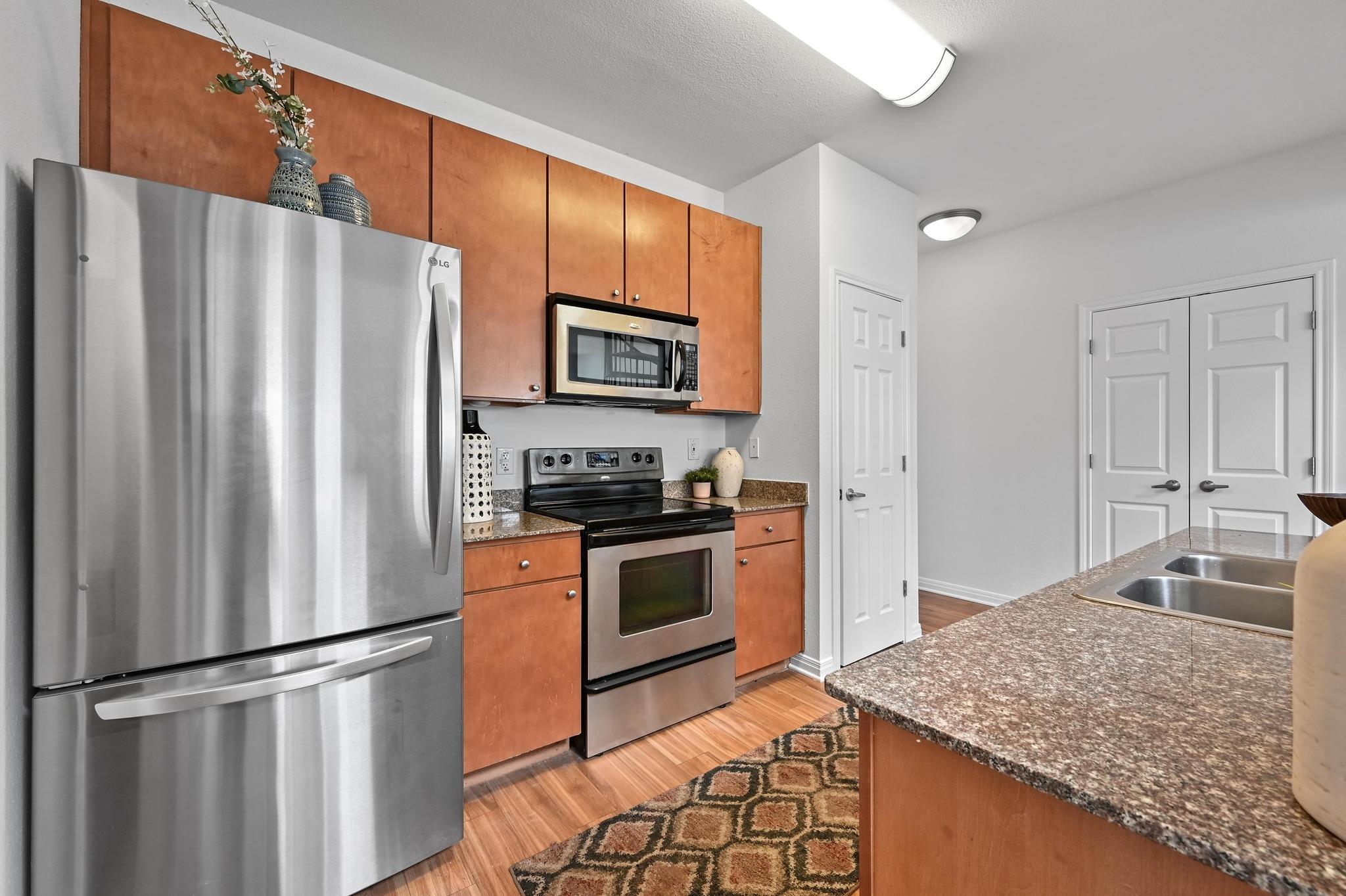 2502 Leon ST 516