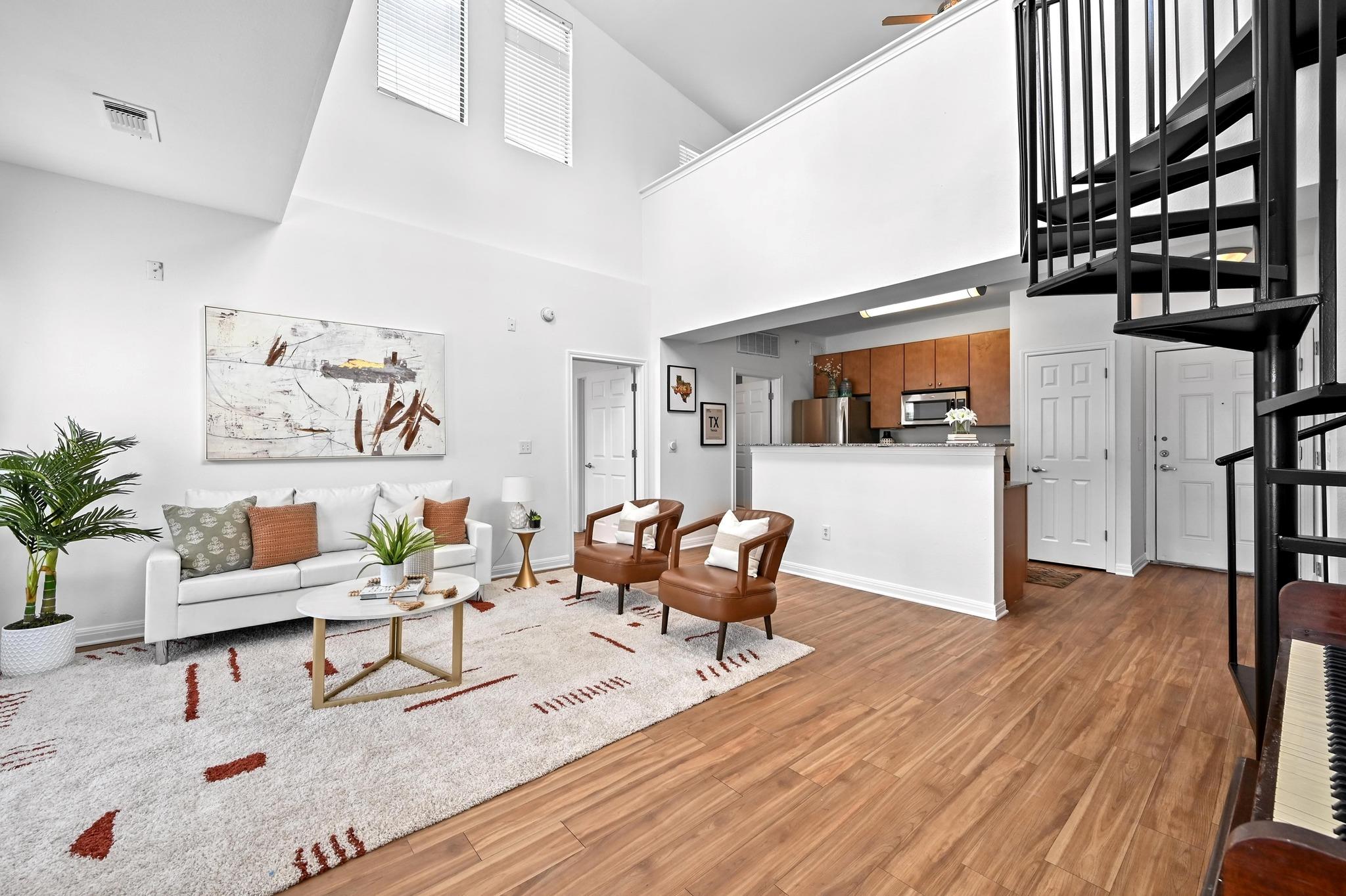 2502 Leon ST 516