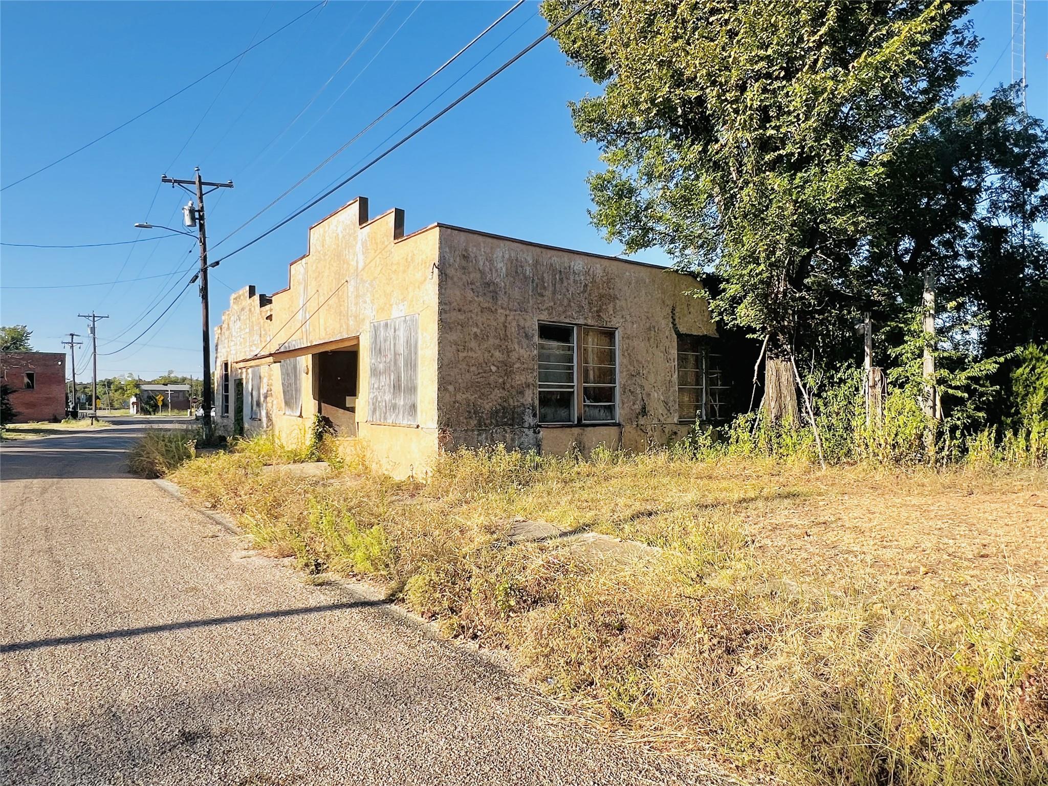 320 S College Ave