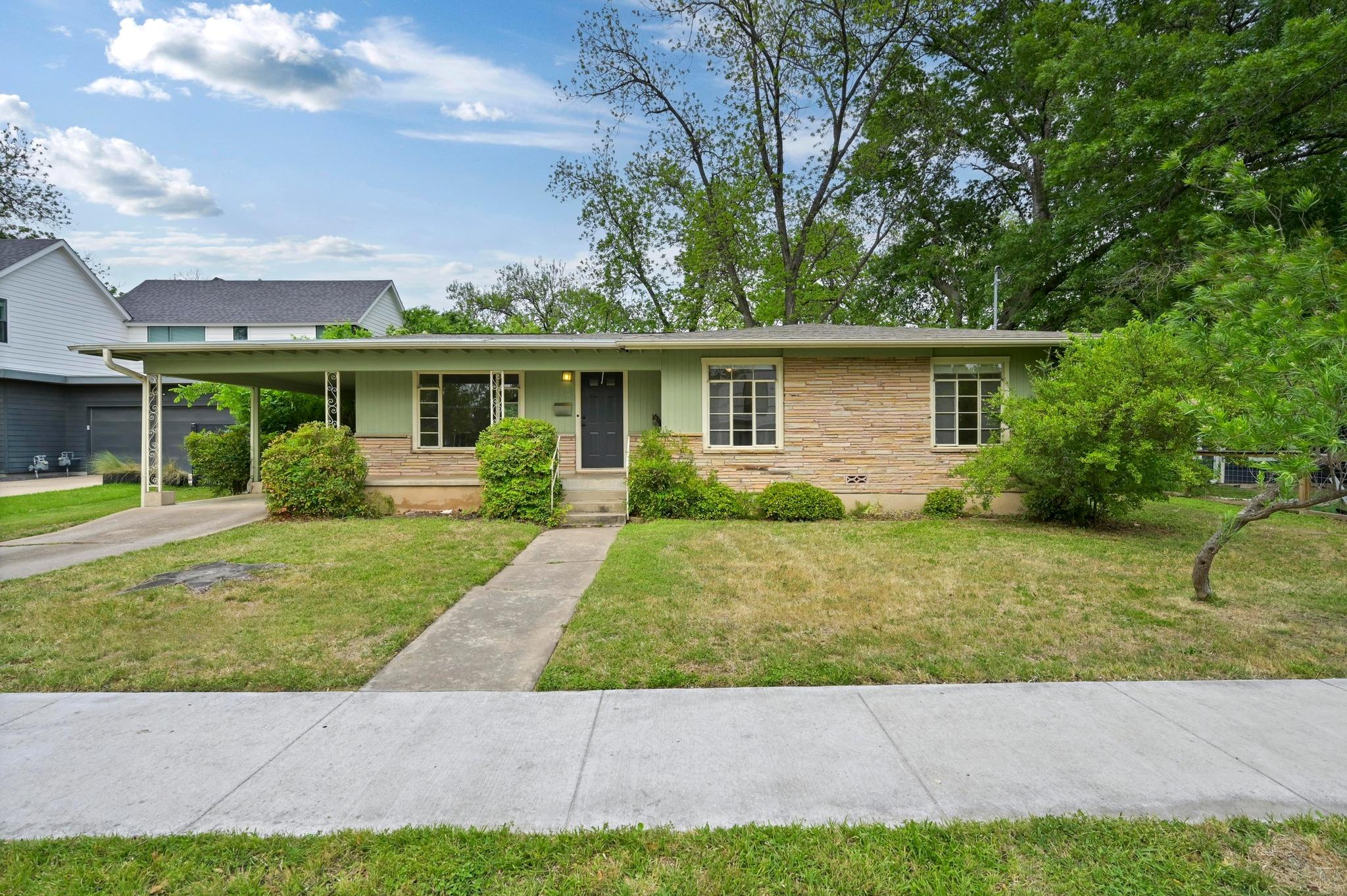1002 Brentwood ST