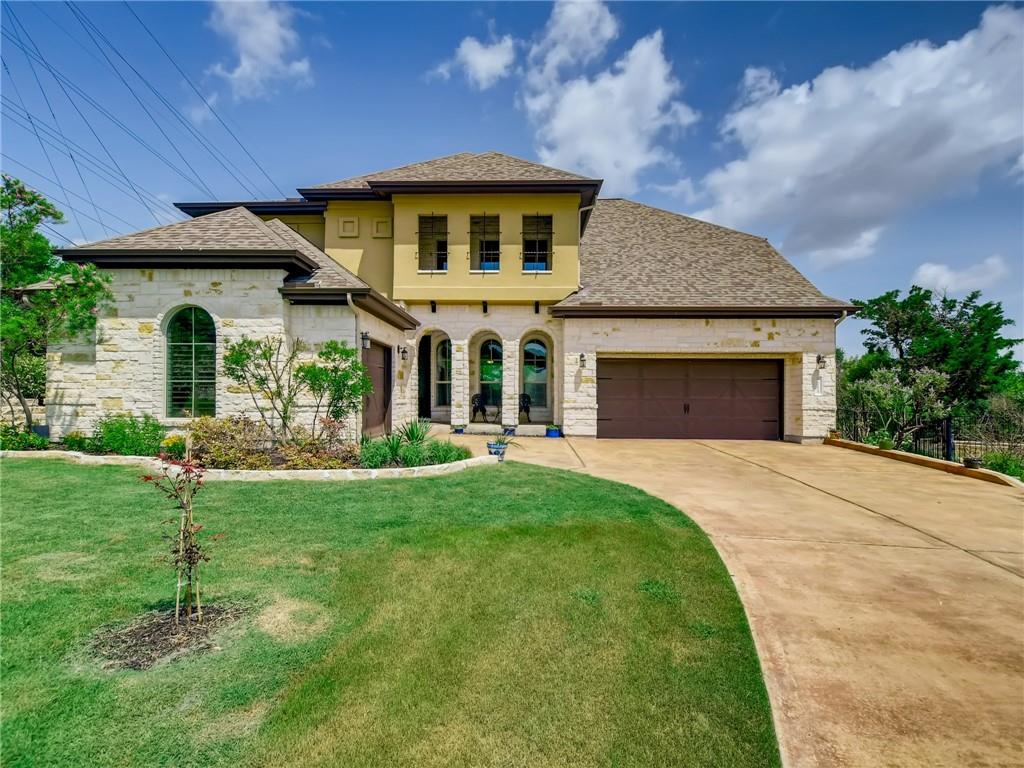 215 Woodlands CT