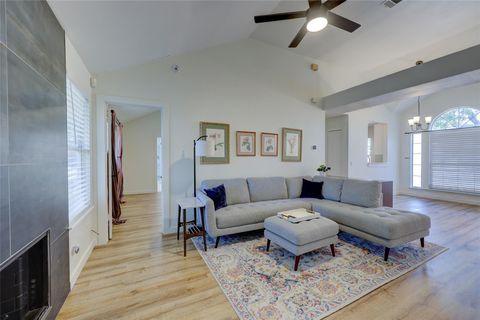 Tiny photo for 5005 Acorn Grove CT, Austin, TX 78744 (MLS # 2637566)