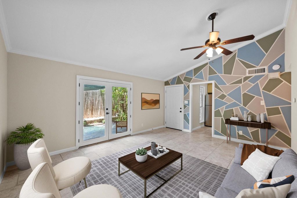 Photo of 3102 Glen Ora ST #102, Austin, TX 78704 (MLS # 2024138)