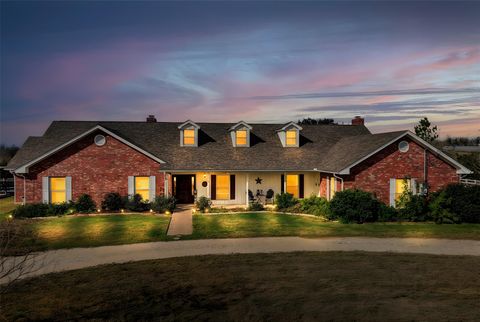 681 Leisure LN Cedar Creek TX 78612