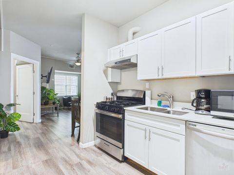 Photo of 911 W 22nd ST #302, Austin, TX 78705 (MLS # 8041097)