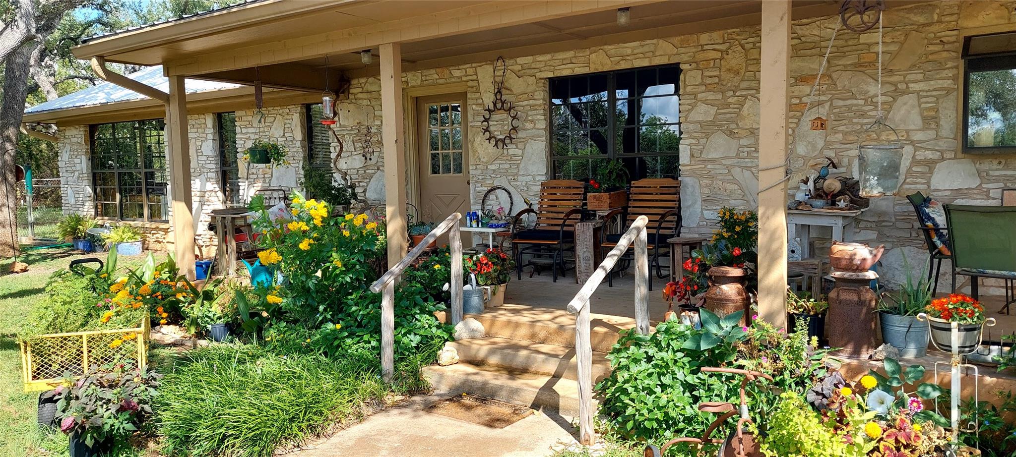 1508 Oakwood LOOP