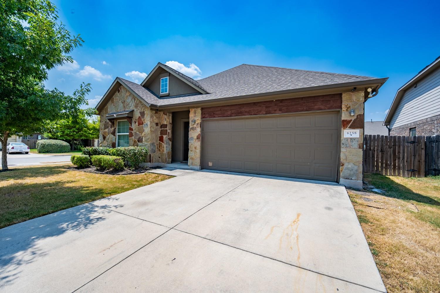 8258 Arezzo DR
