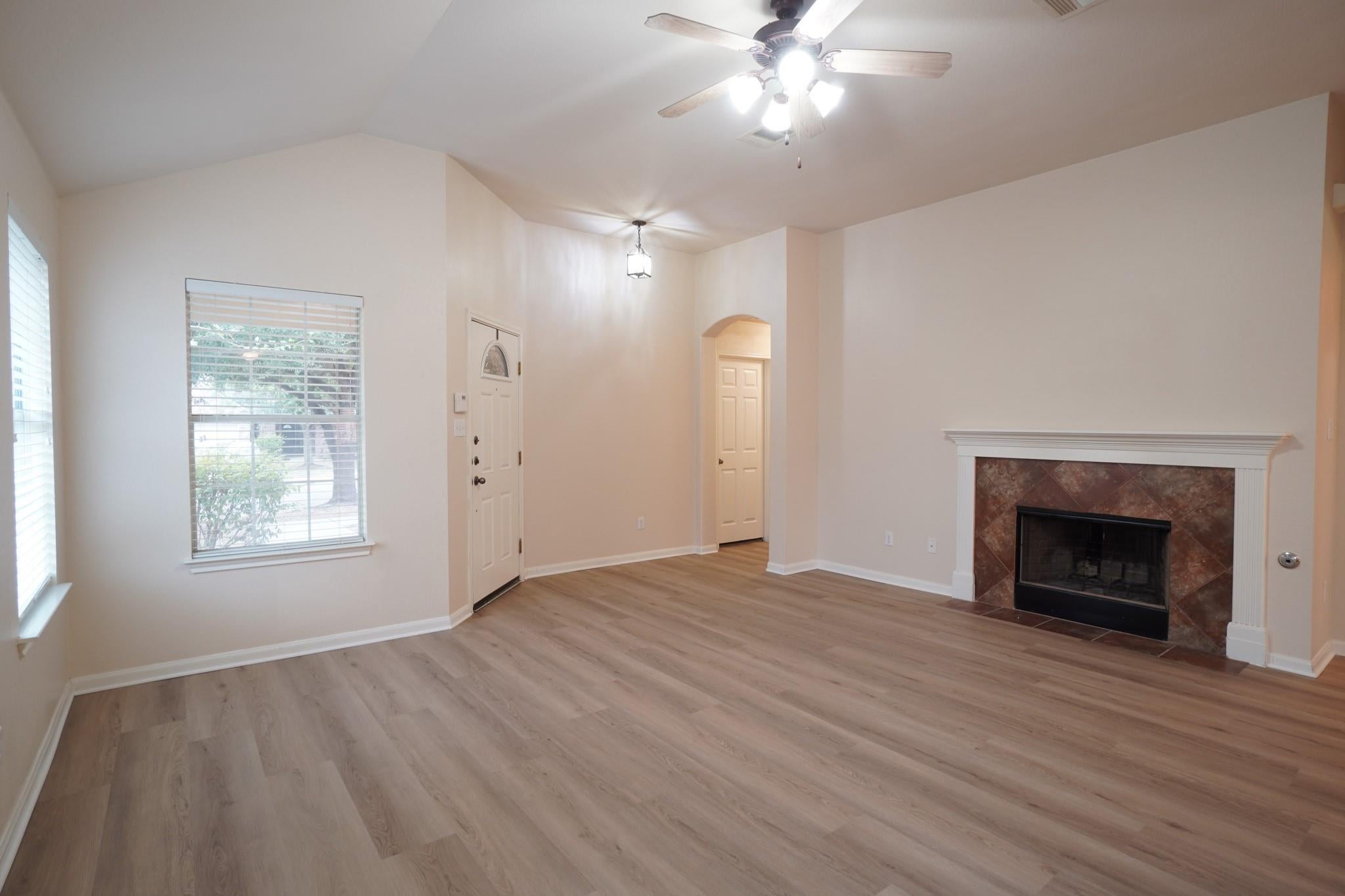 368 AMBER ASH DR