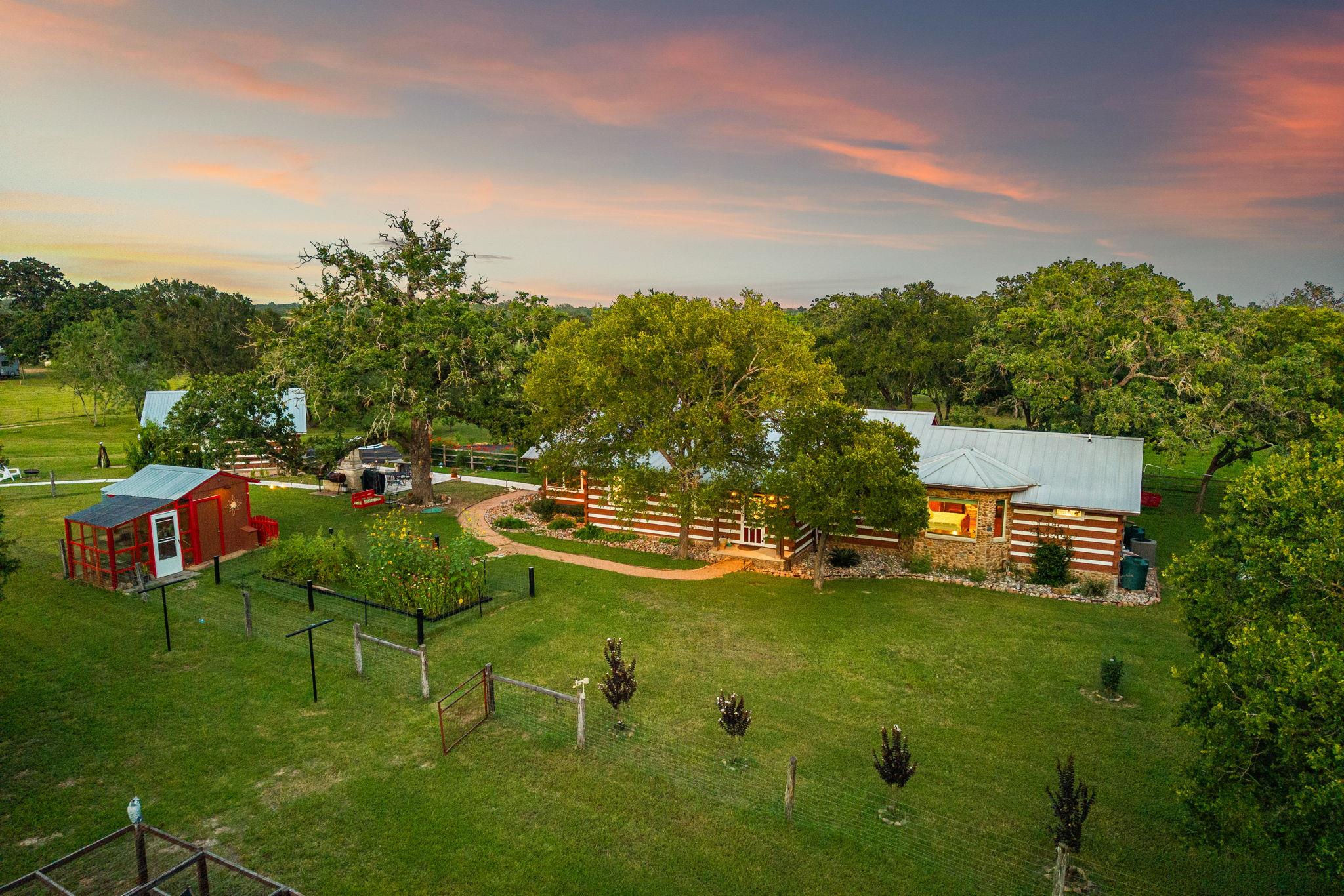 402 Smith RD