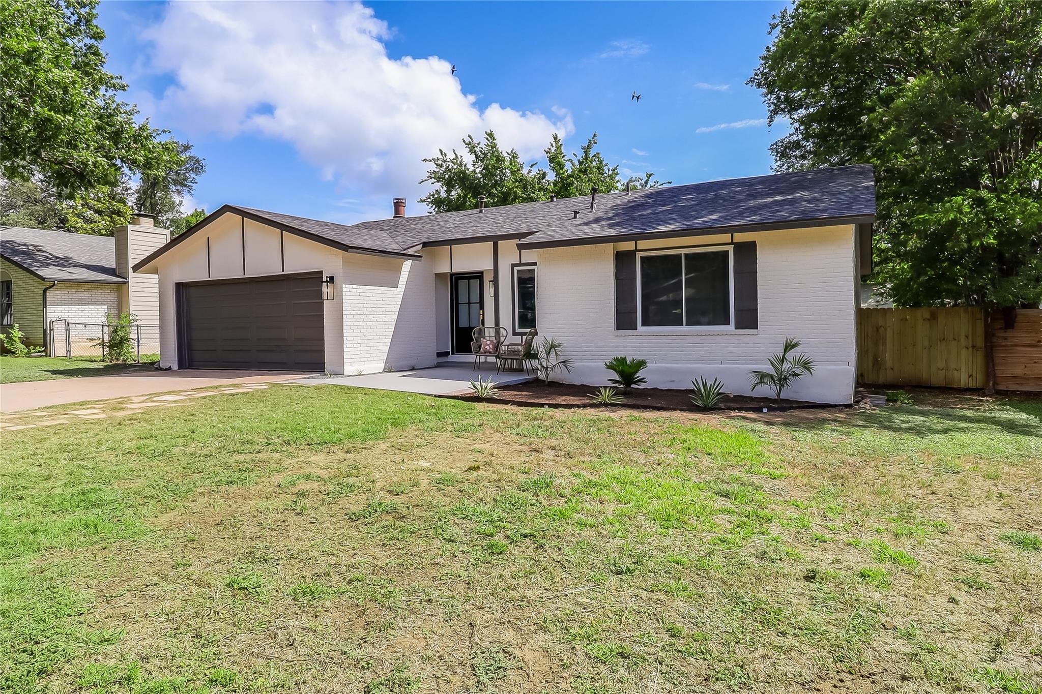 2402 Broken Oak DR