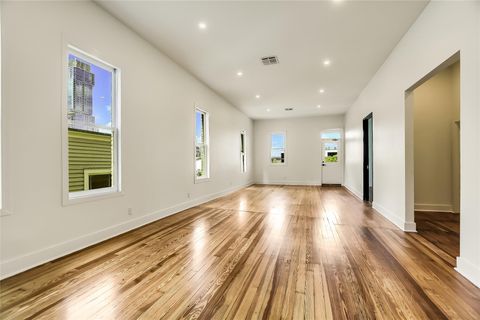 Tiny photo for 702 San Antonio ST, Austin, TX 78701 (MLS # 3420492)