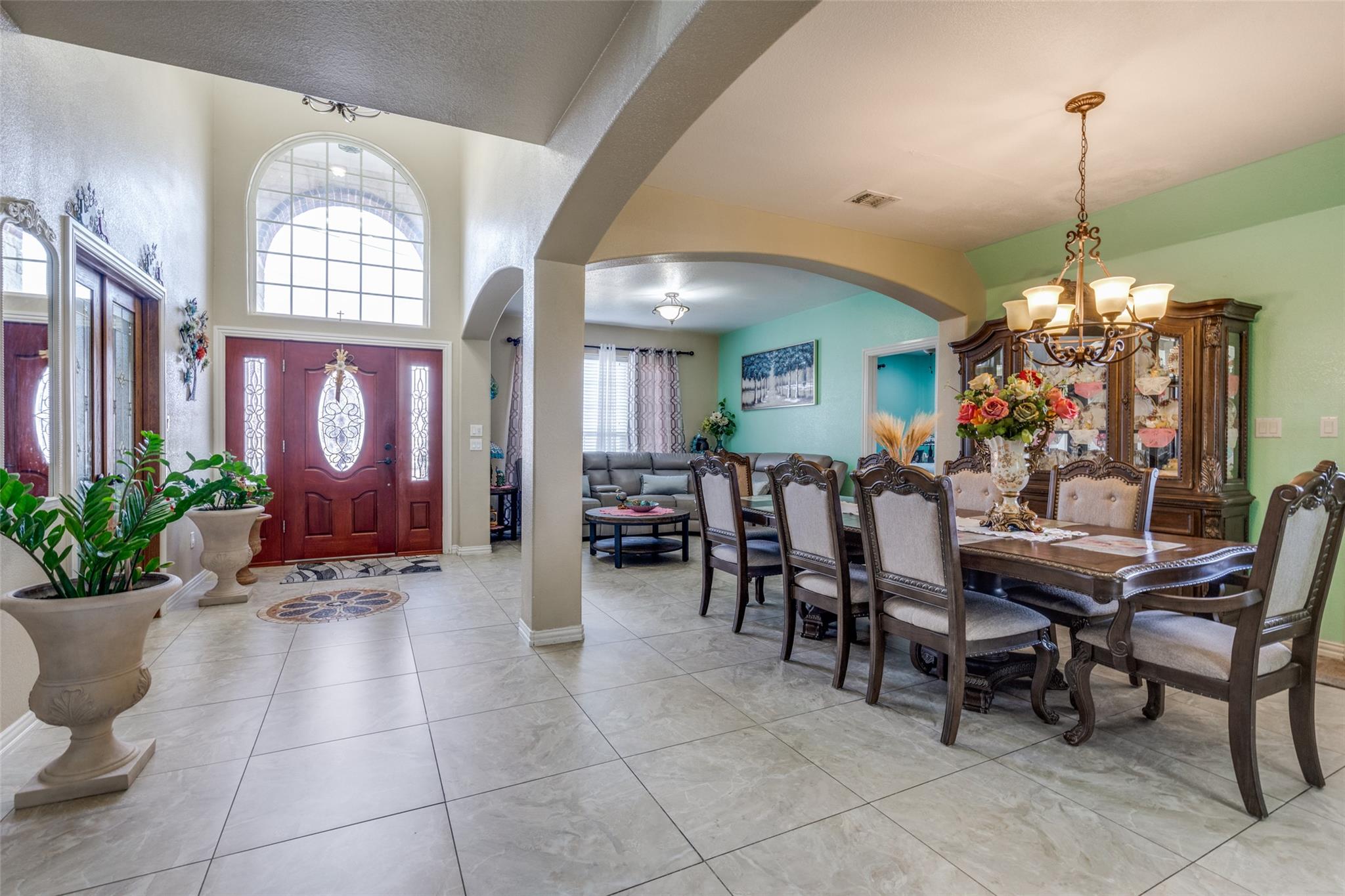 323 Woodbrook TRL