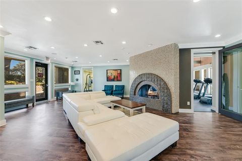 Photo of 935 La Posada DR #126, Austin, TX 78752 (MLS # 9592040)