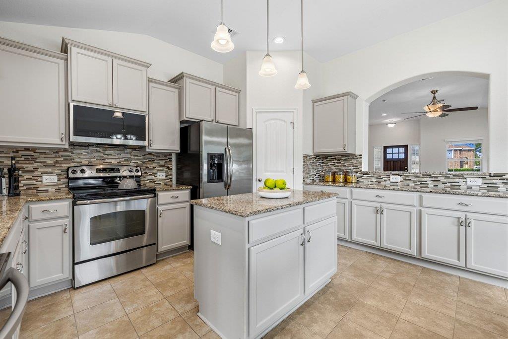1100 Kingston Lacy BLVD