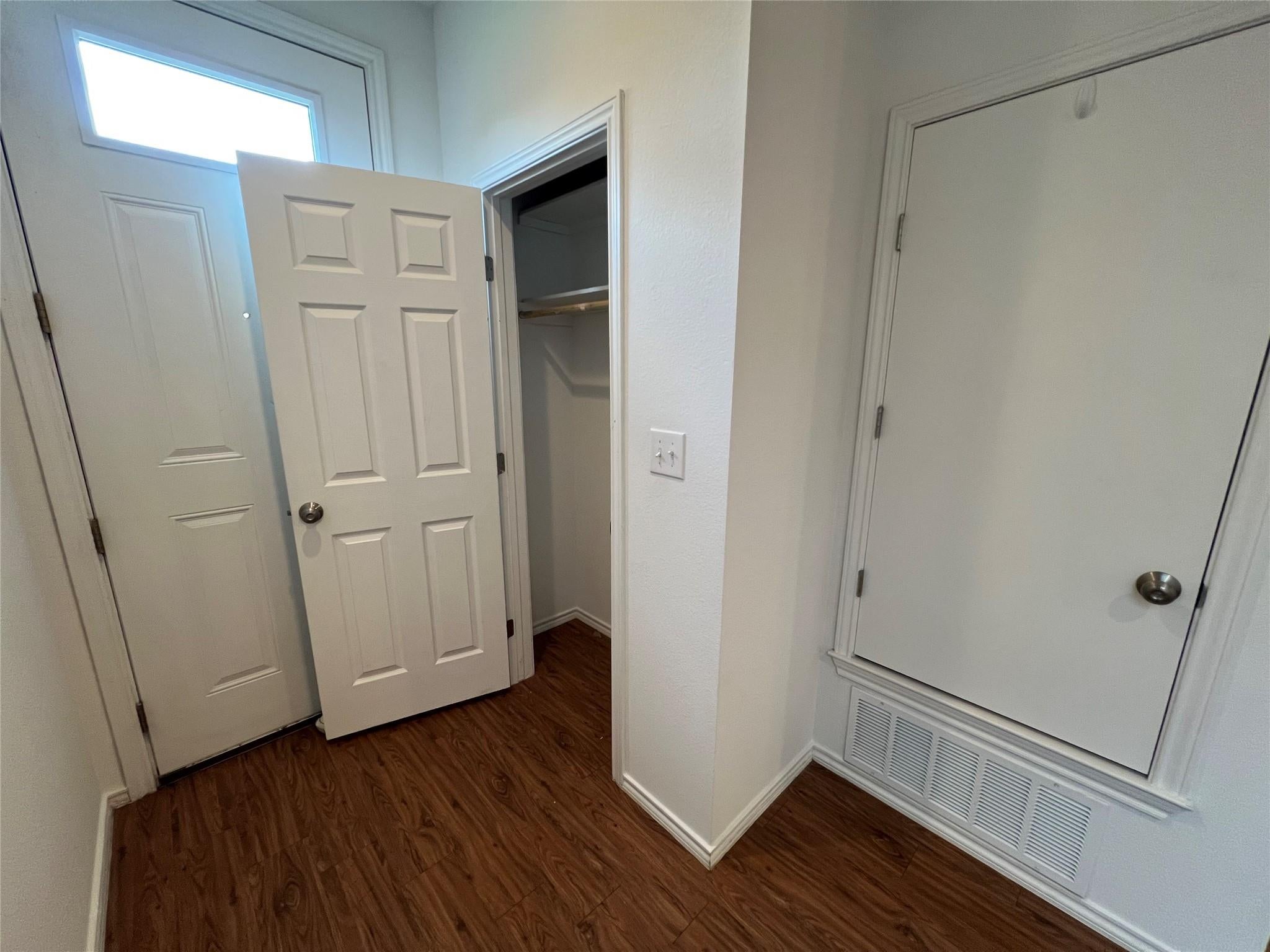 805 Hallie CV