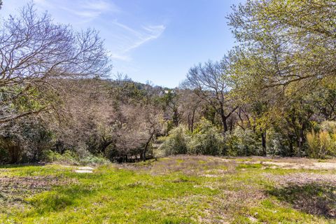 Photo of 902 Yaupon Valley RD, West Lake Hills, TX 78746 (MLS # 2587049)