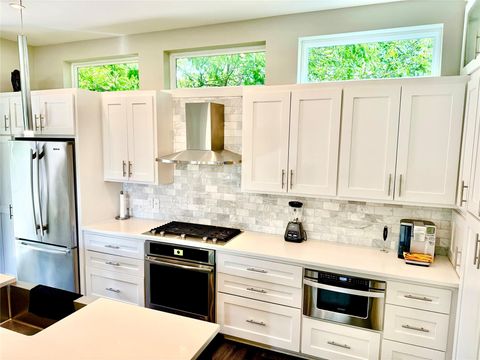 Tiny photo for 1303 Harriet CT #B, Austin, TX 78756 (MLS # 6154569)