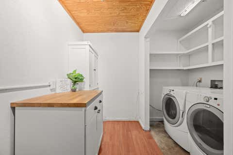 Tiny photo for 400 N Laurelwood DR, Austin, TX 78733 (MLS # 2164216)