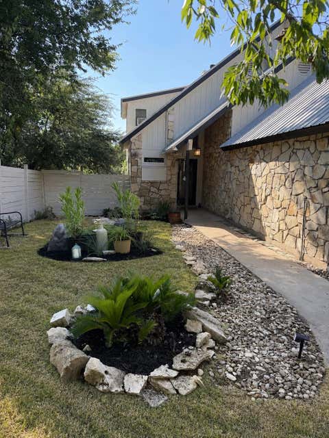 Tiny photo for 400 N Laurelwood DR, Austin, TX 78733 (MLS # 2164216)