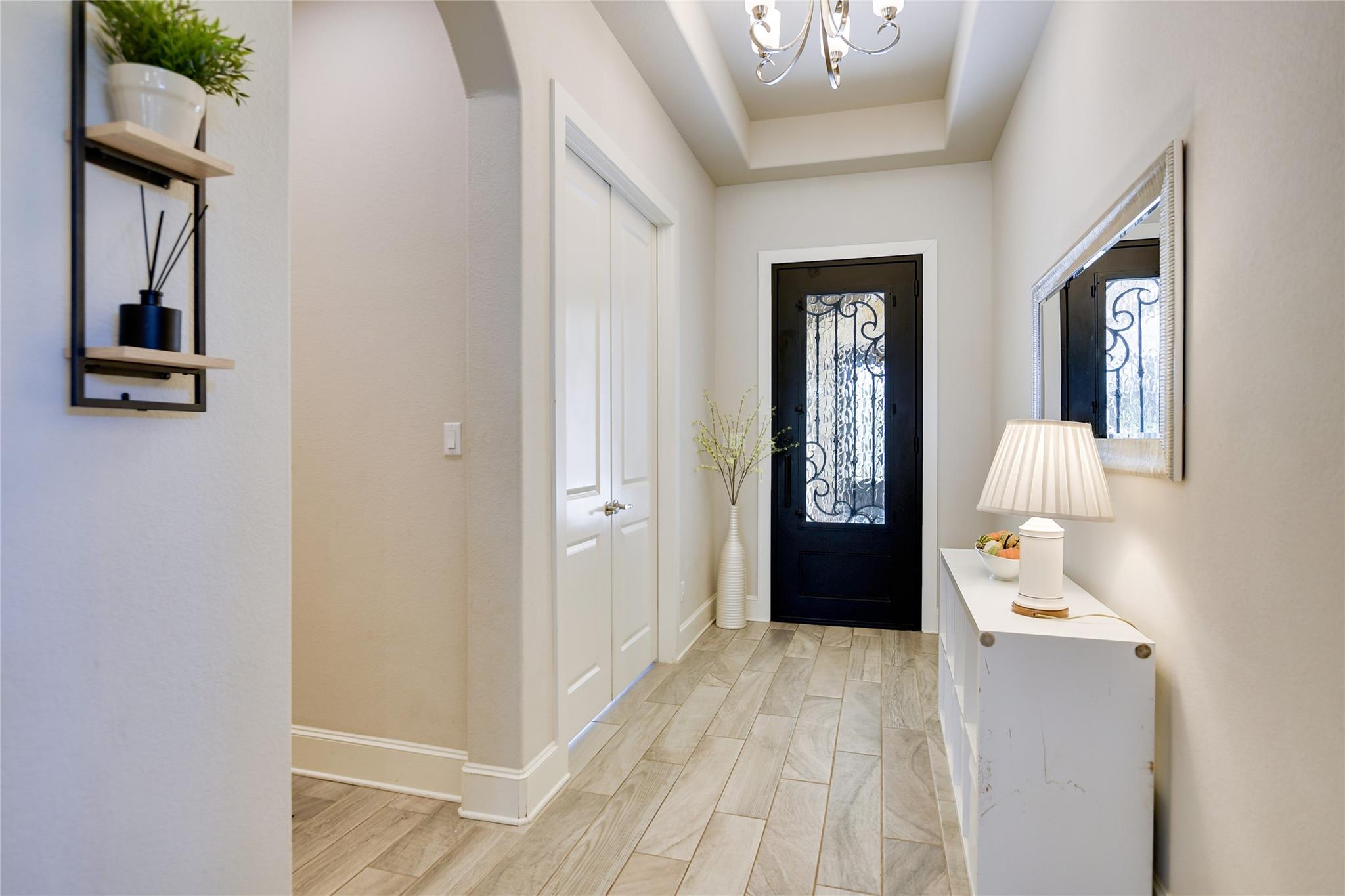 949 Indian Hawthorne DR